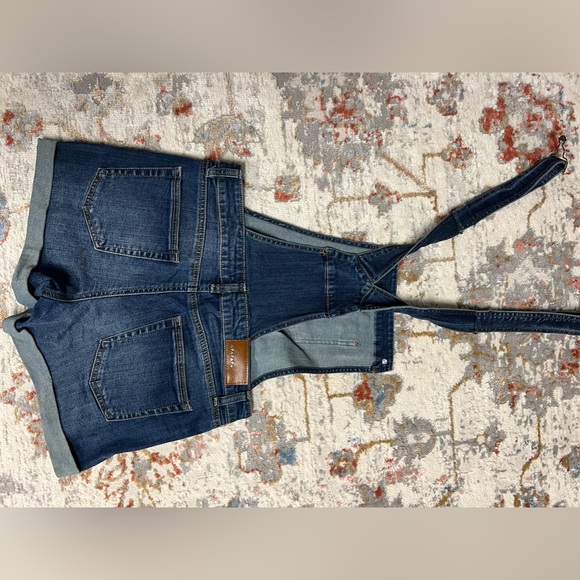 Overall - Picture 2 of 4